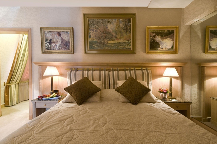 Imagen de la habitación del Hotel Warwick Brussels. Foto 5