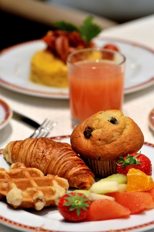 Imagen del bar/restaurante del Hotel Warwick Brussels. Foto 3