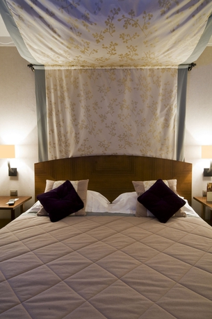 Imagen de la habitación del Hotel Warwick Brussels. Foto 6