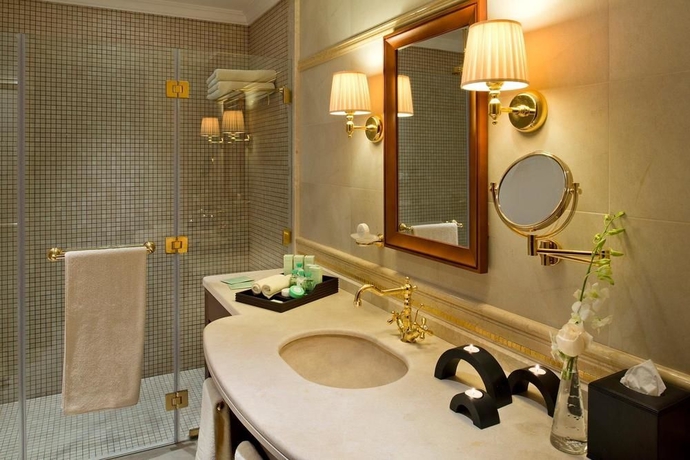 Imagen de la habitación del Hotel Warwick Doha. Foto 10