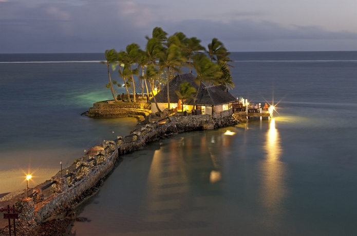 Imagen de los exteriores del Hotel Warwick Fiji. Foto 7