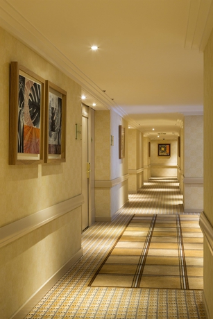 Imagen de los interiores del Hotel Warwick Geneva. Foto 16