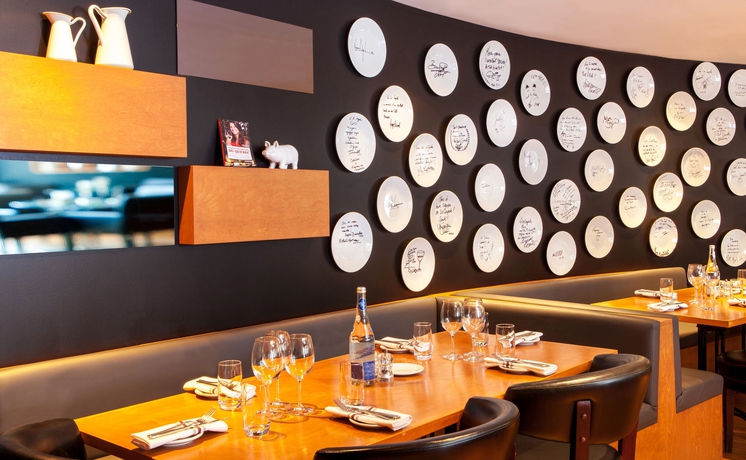 Imagen del bar/restaurante del Hotel Warwick Le Crystal - Montréal. Foto 10