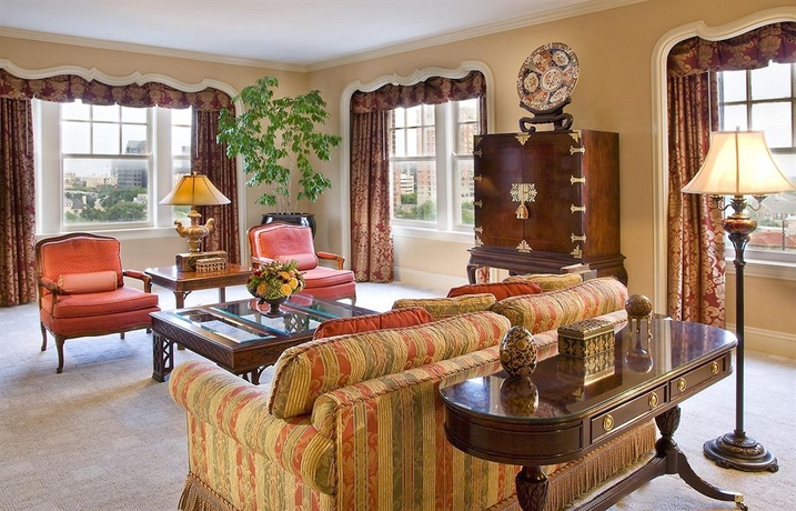 Imagen de los interiores del Hotel Warwick Melrose Dallas. Foto 13