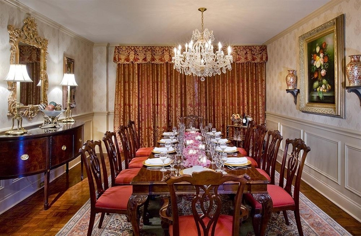 Imagen del bar/restaurante del Hotel Warwick Melrose Dallas. Foto 3