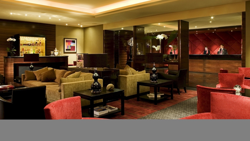 Imagen de los interiores del Hotel Warwick Paris. Foto 10