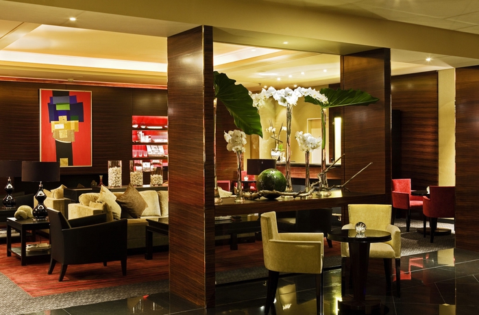 Imagen de los interiores del Hotel Warwick Paris. Foto 15