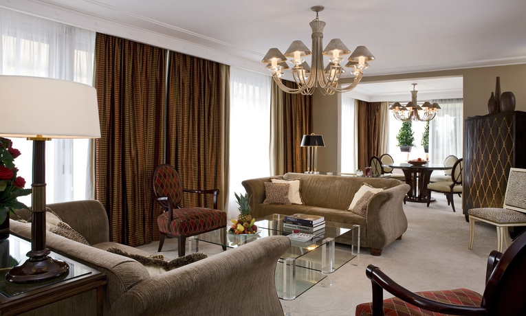 Imagen de los interiores del Hotel Warwick Paris. Foto 16