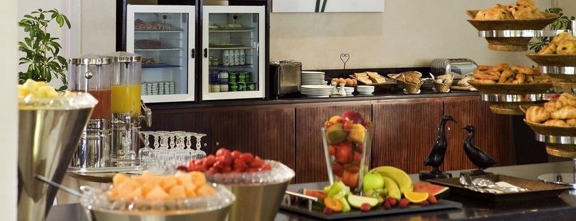 Imagen del bar/restaurante del Hotel Warwick Reine Astrid - Lyon. Foto 5