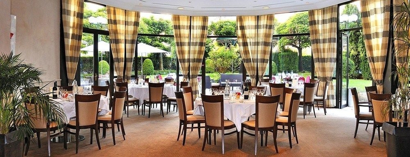 Imagen del bar/restaurante del Hotel Warwick Reine Astrid - Lyon. Foto 8