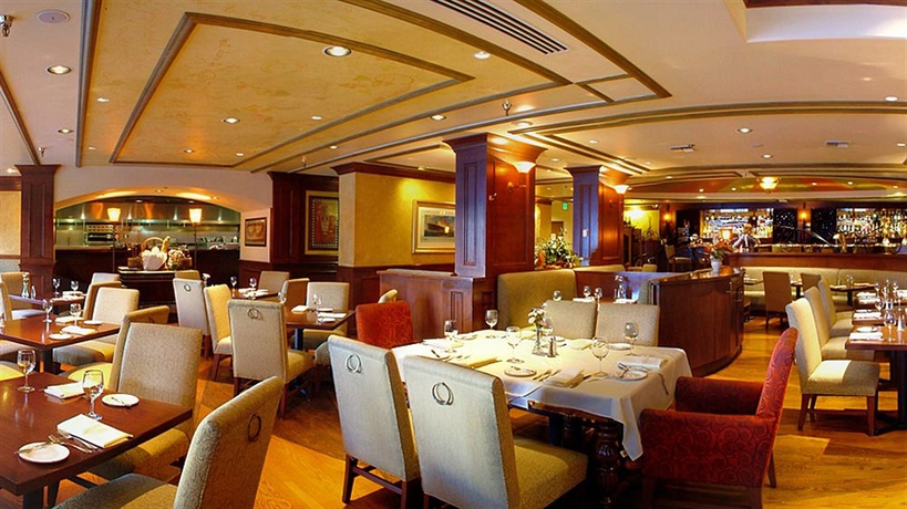 Imagen del bar/restaurante del Hotel Warwick Seattle. Foto 2