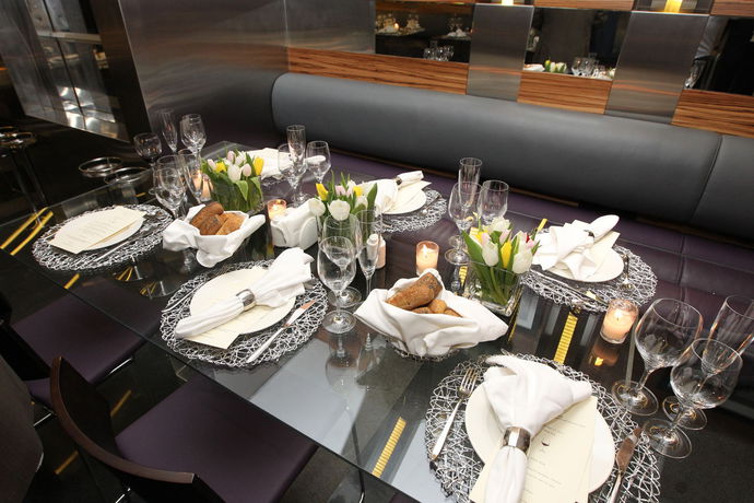 Imagen de la habitación del Hotel Warwick Stone 55. Foto 8