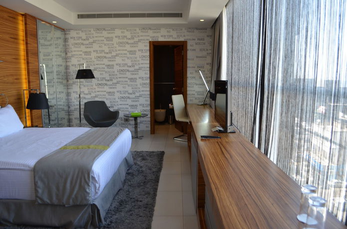 Imagen del bar/restaurante del Hotel Warwick Stone 55. Foto 7