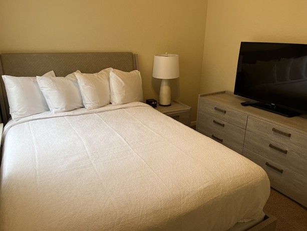 Imagen de la habitación del Hotel Washburn Suites. Foto 1