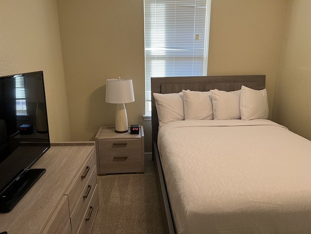 Imagen de la habitación del Hotel Washburn Suites. Foto 10