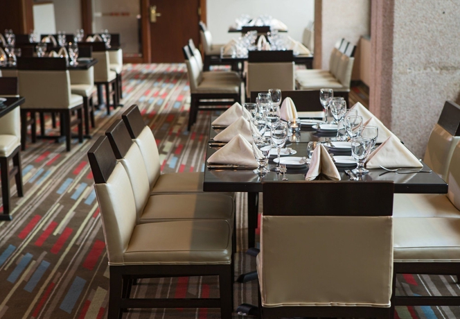 Imagen del bar/restaurante del Hotel Washington Dulles Marriott Suites. Foto 4