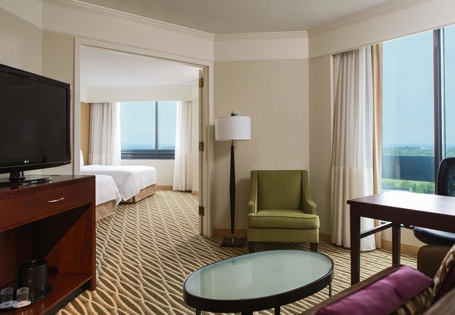 Imagen de los interiores del Hotel Washington Dulles Marriott Suites. Foto 13