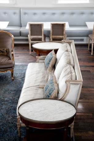 Imagen de los interiores del Hotel Washington School House. Foto 19