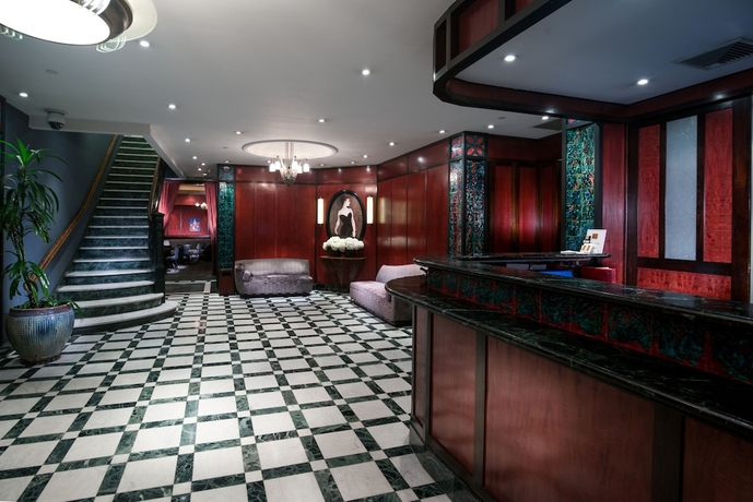 Imagen de los interiores del Hotel Washington Square. Foto 13