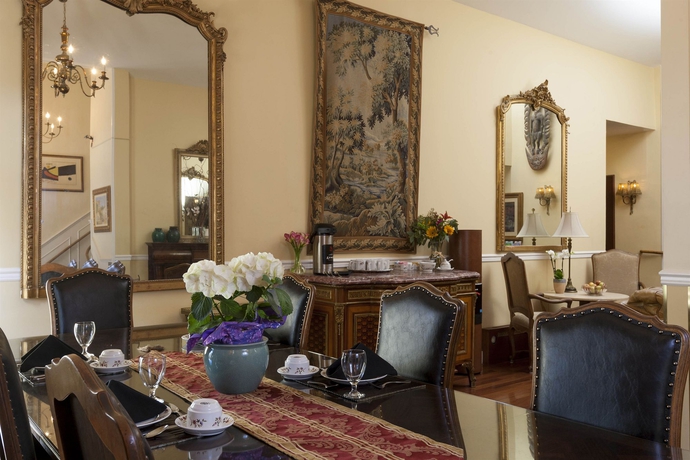 Imagen del bar/restaurante del Hotel Washington Square Inn. Foto 4