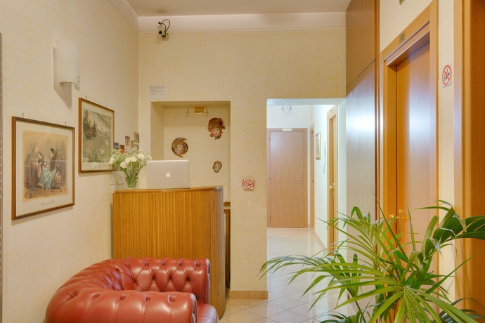 Imagen de los interiores del Hotel Washington, Termini. Foto 16