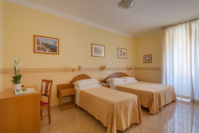 Imagen de la habitación del Hotel Washington, Termini. Foto 10