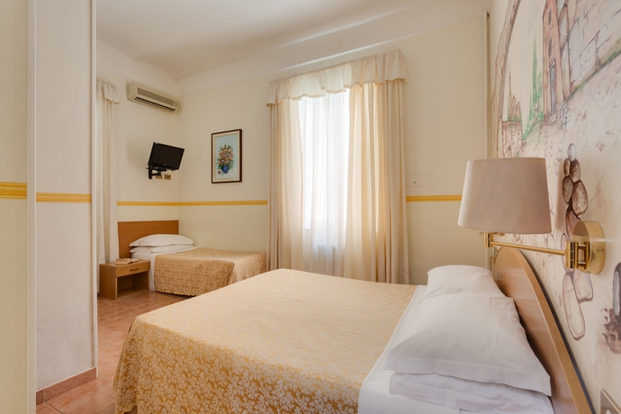 Imagen de la habitación del Hotel Washington, Termini. Foto 12