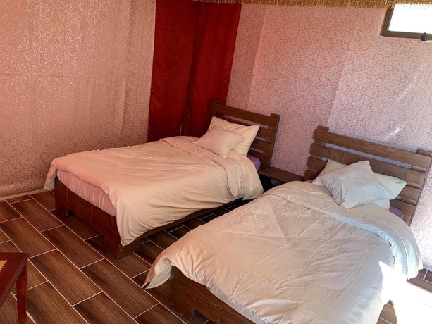 Imagen de la habitación del Hotel Wassaif Camp. Foto 9