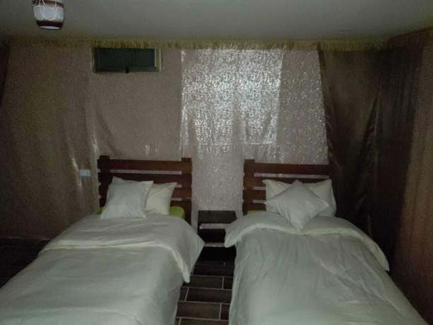 Imagen de la habitación del Hotel Wassaif Camp. Foto 10