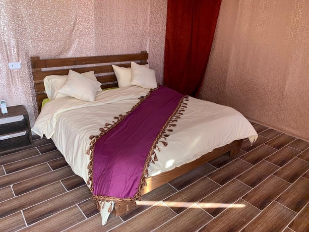 Imagen de la habitación del Hotel Wassaif Camp. Foto 13