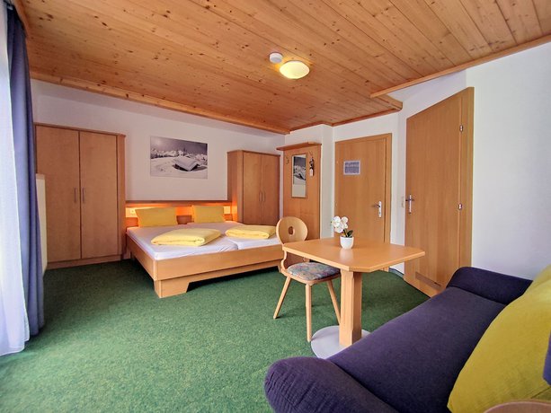 Imagen de la habitación del Hotel Wasserfall, Fusch an der Gro&szlig;glocknerstra&szlig;e. Foto 5