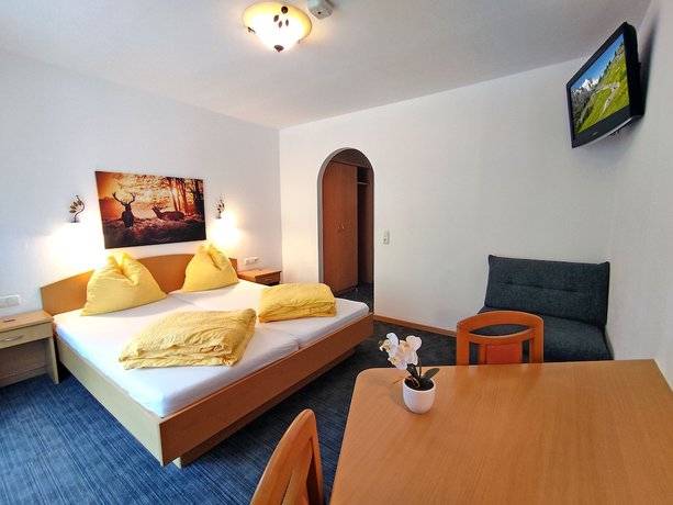 Imagen de la habitación del Hotel Wasserfall, Fusch an der Gro&szlig;glocknerstra&szlig;e. Foto 6