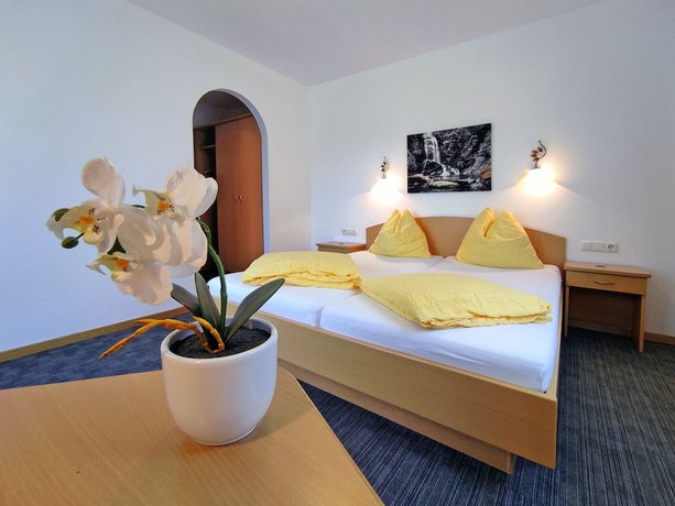 Imagen de la habitación del Hotel Wasserfall, Fusch an der Gro&szlig;glocknerstra&szlig;e. Foto 11