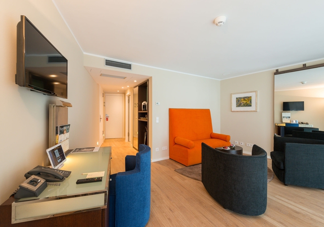 Imagen de la habitación del Hotel Wasserturm Cologne, Curio Collection By Hilton. Foto 5