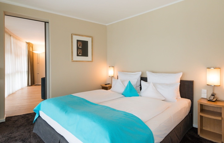 Imagen de la habitación del Hotel Wasserturm Cologne, Curio Collection By Hilton. Foto 6