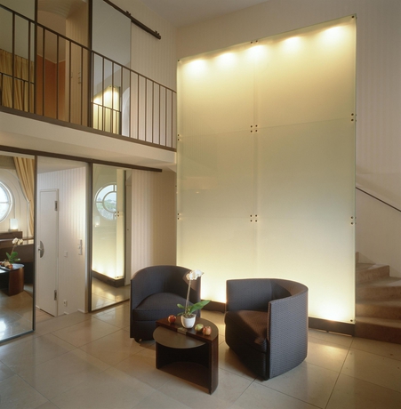 Imagen de los interiores del Hotel Wasserturm Cologne, Curio Collection By Hilton. Foto 14