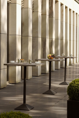 Imagen de los exteriores del Hotel Wasserturm Cologne, Curio Collection By Hilton. Foto 11