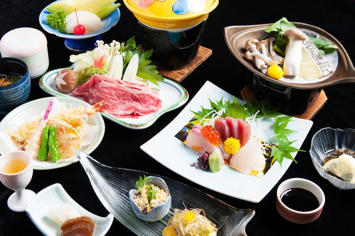 Imagen del bar/restaurante del Hotel Watarase Onsen Himeyuri. Foto 8