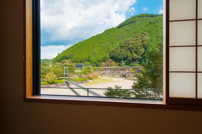 Imagen de la habitación del Hotel Watarase Onsen Hotel Yamayuri. Foto 14