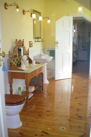 Imagen general del Hotel Water Bay Villa Bed and Breakfast. Foto 7