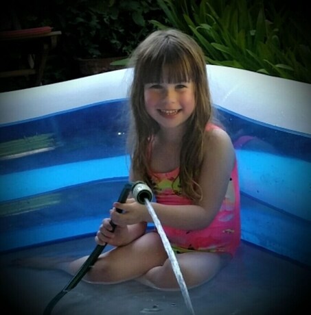 Imagen de la piscina del Hotel Water Bay Villa Bed and Breakfast. Foto 34
