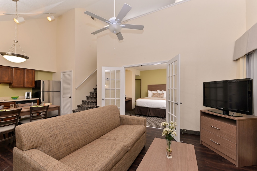 Imagen de la habitación del Hotel WaterWalk Extended Stay by Wyndham Atlanta Perimeter. Foto 5