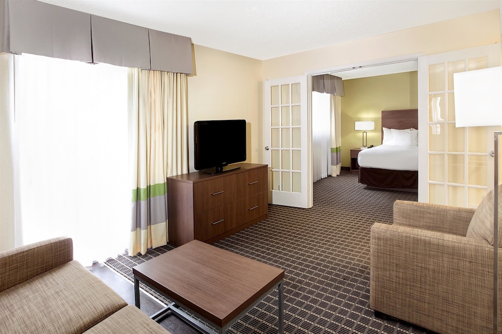 Imagen de la habitación del Hotel WaterWalk Extended Stay by Wyndham Atlanta Perimeter. Foto 7