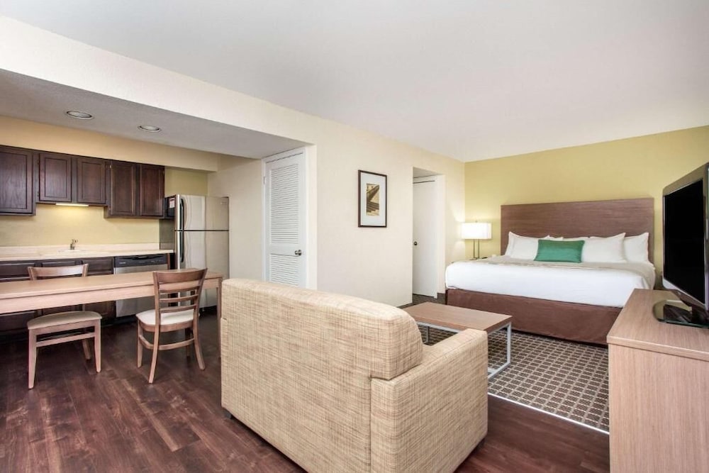 Imagen de la habitación del Hotel WaterWalk Extended Stay by Wyndham Atlanta Perimeter. Foto 10