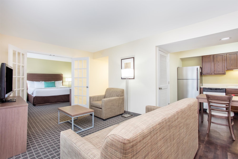 Imagen de la habitación del Hotel WaterWalk Extended Stay by Wyndham Atlanta Perimeter. Foto 11
