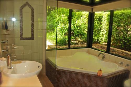 Imagen de la habitación del Hotel Waterfall Cottages. Foto 3