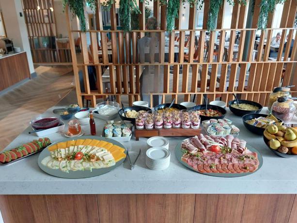 Imagen general del Hotel Waterford Marina. Foto 8