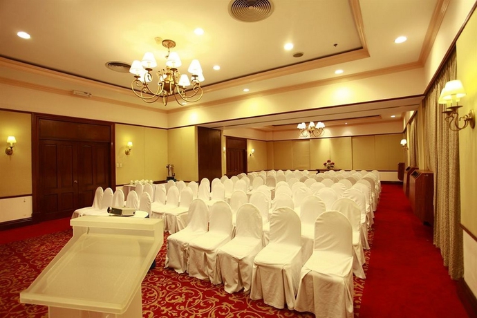 Imagen general del Hotel Waterfront Airport and Casino. Foto 8