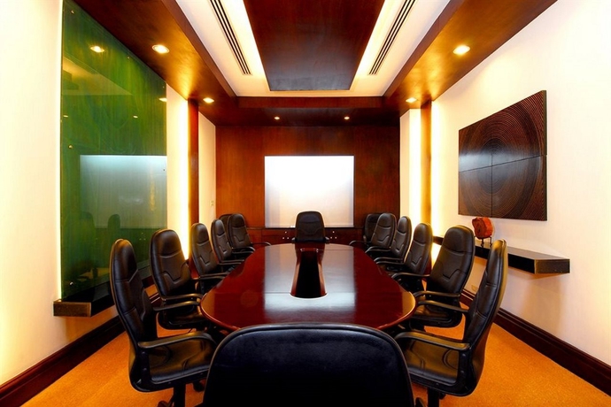 Imagen general del Hotel Waterfront Airport and Casino. Foto 11