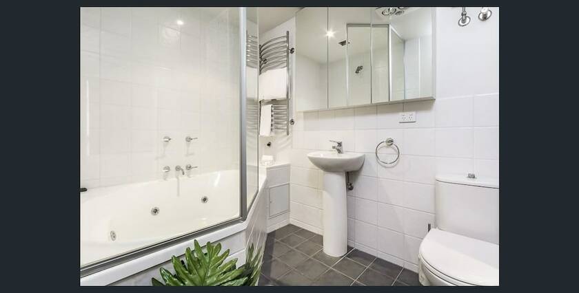 Imagen general del Hotel Waterfront By Gold Star Stays. Foto 15
